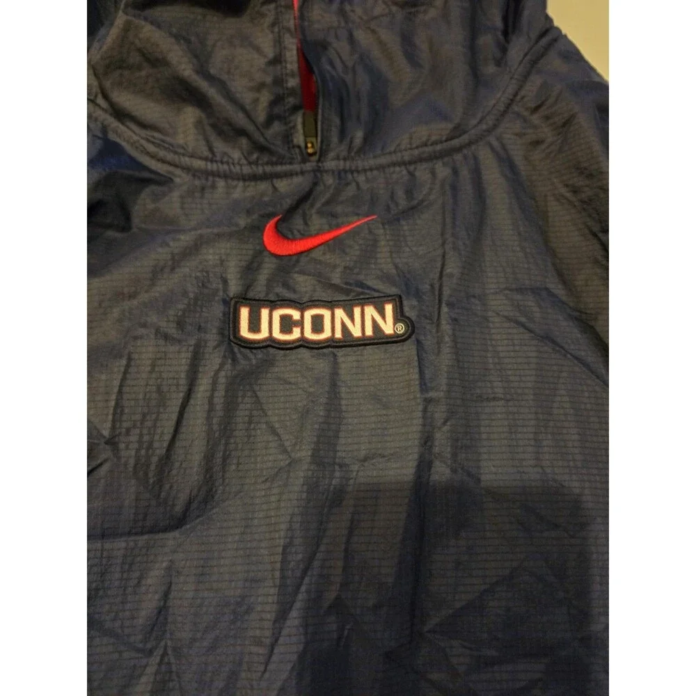 uconn huskies Nike Windbreaker Sz 2xl
